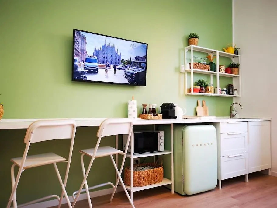 Sunny Flat 50 Meters From The Metro Lejlighed Milano